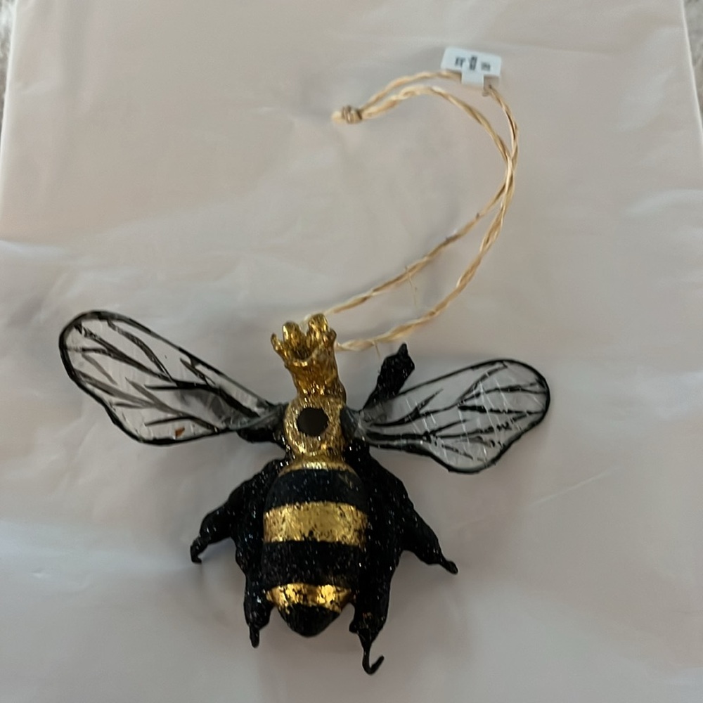 Cody Foster Queen Bee Ornament - Picture 4 of 10